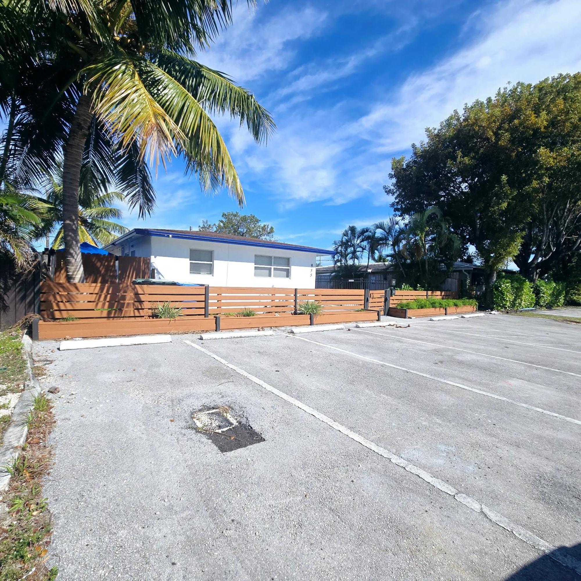 Equipped House W Pool & Patios, Near The Beaches, Prime Location- Ideal For Small Families, Coastal Haven Форт-Лодердейл Экстерьер фото