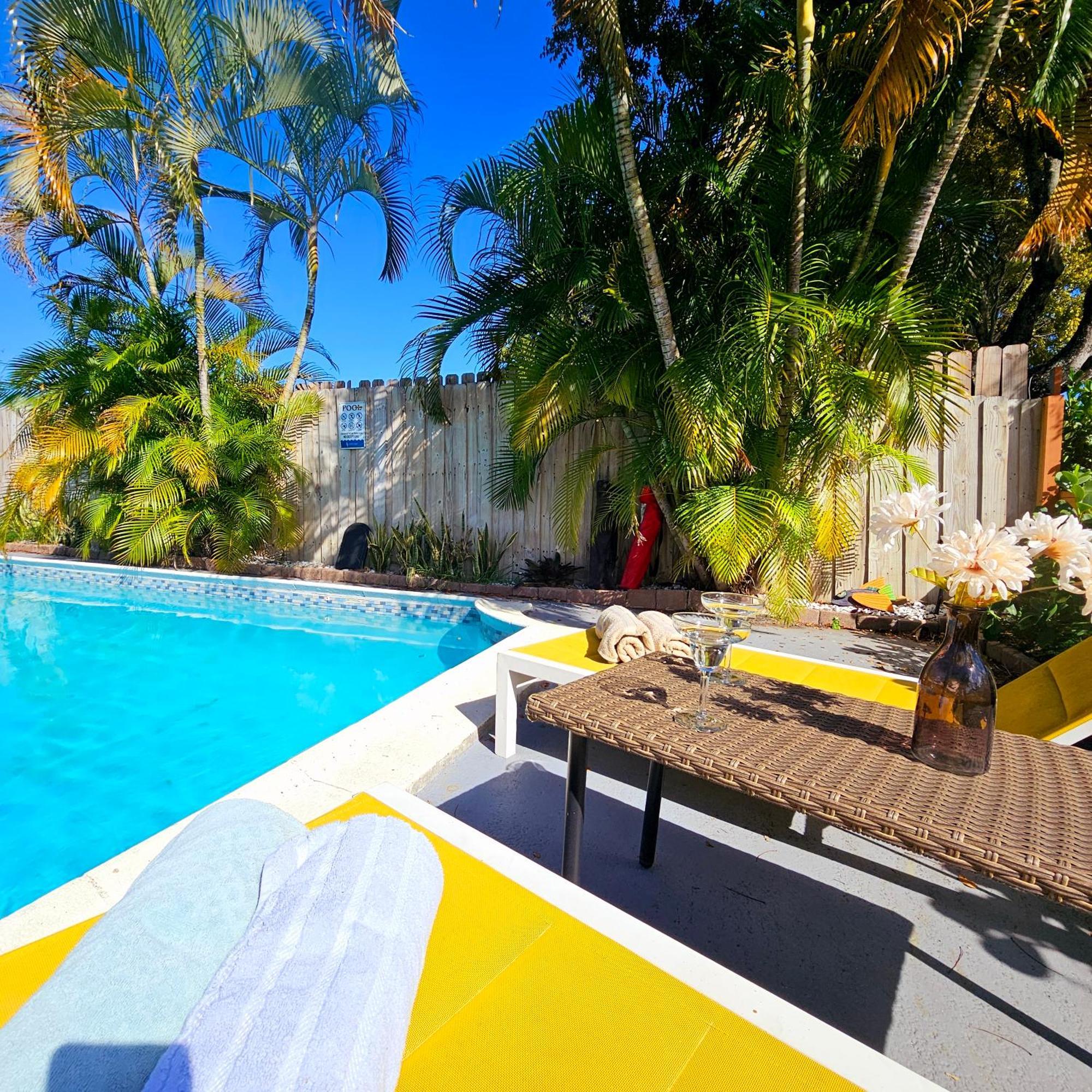 Equipped House W Pool & Patios, Near The Beaches, Prime Location- Ideal For Small Families, Coastal Haven Форт-Лодердейл Экстерьер фото