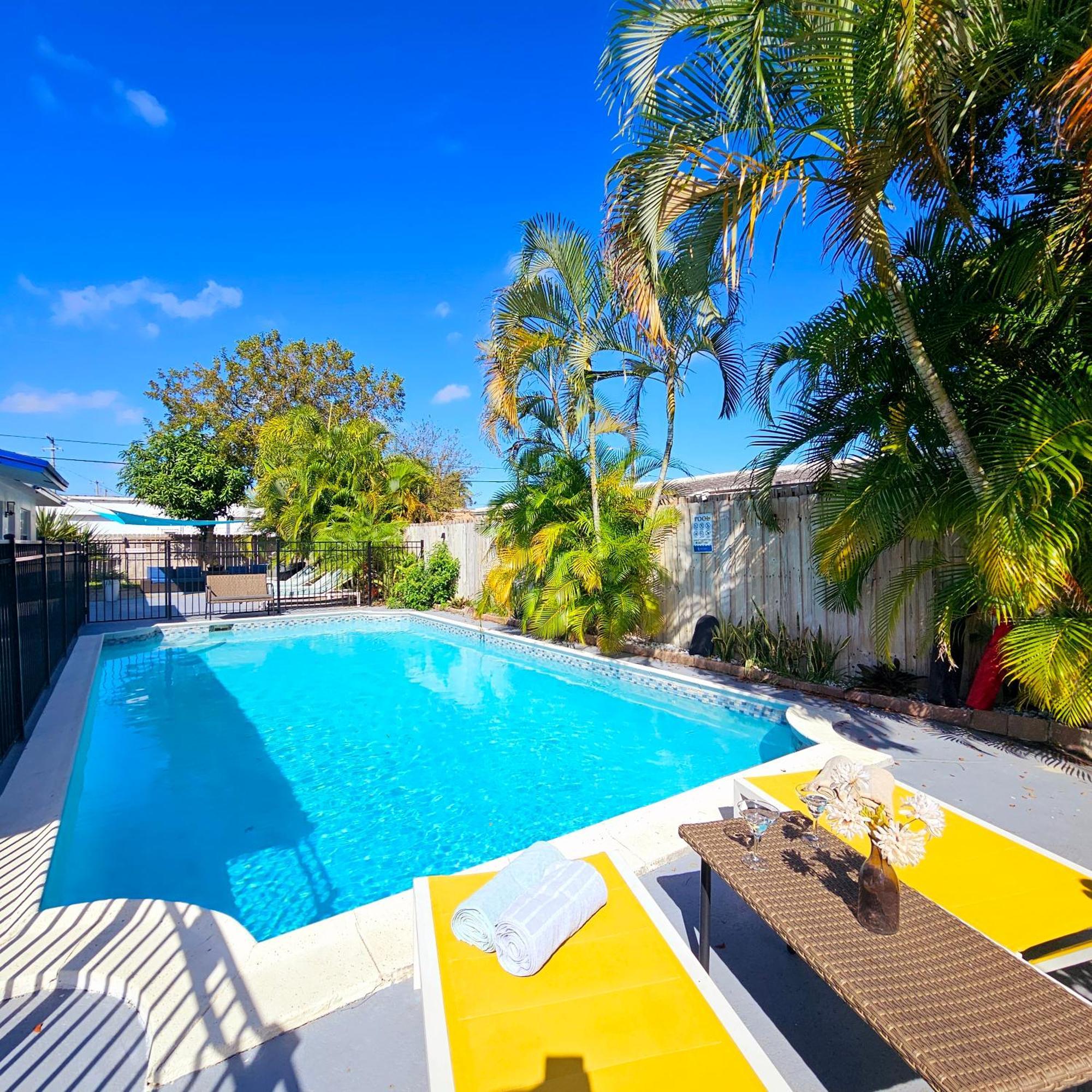 Equipped House W Pool & Patios, Near The Beaches, Prime Location- Ideal For Small Families, Coastal Haven Форт-Лодердейл Экстерьер фото